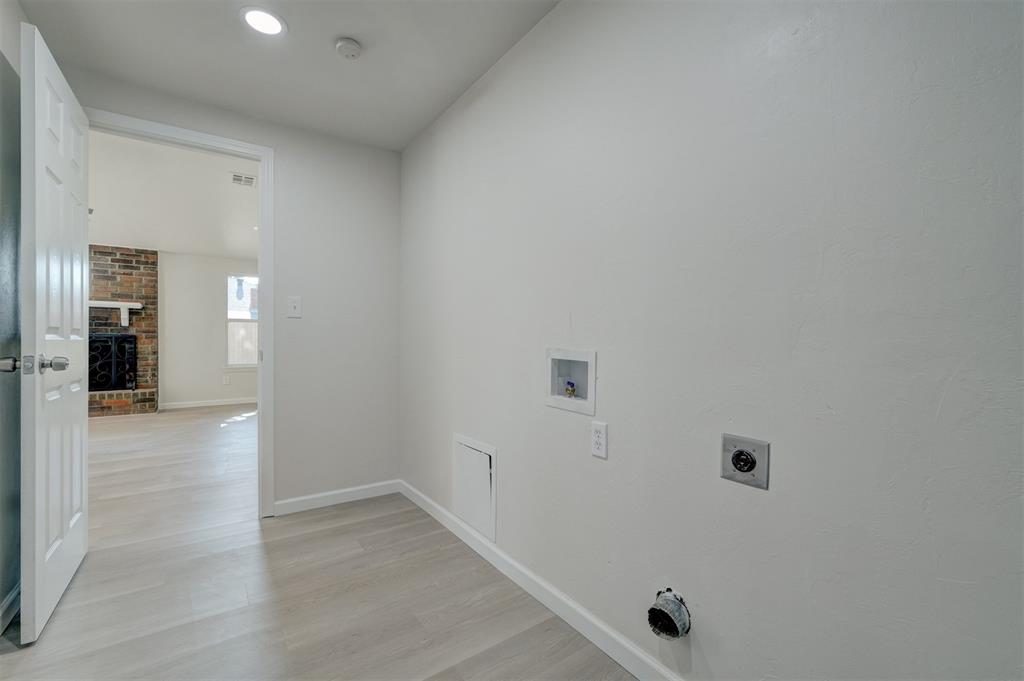 11601 Matthews Avenue Property Photo 36