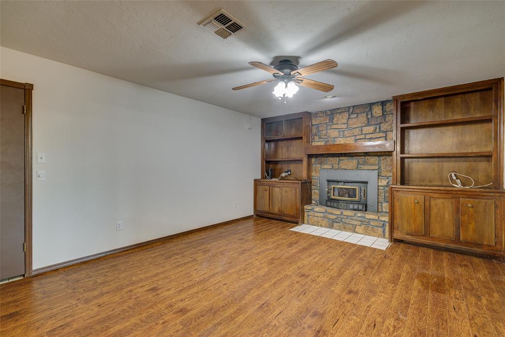 2321 County Road 1268 Property Photo 3