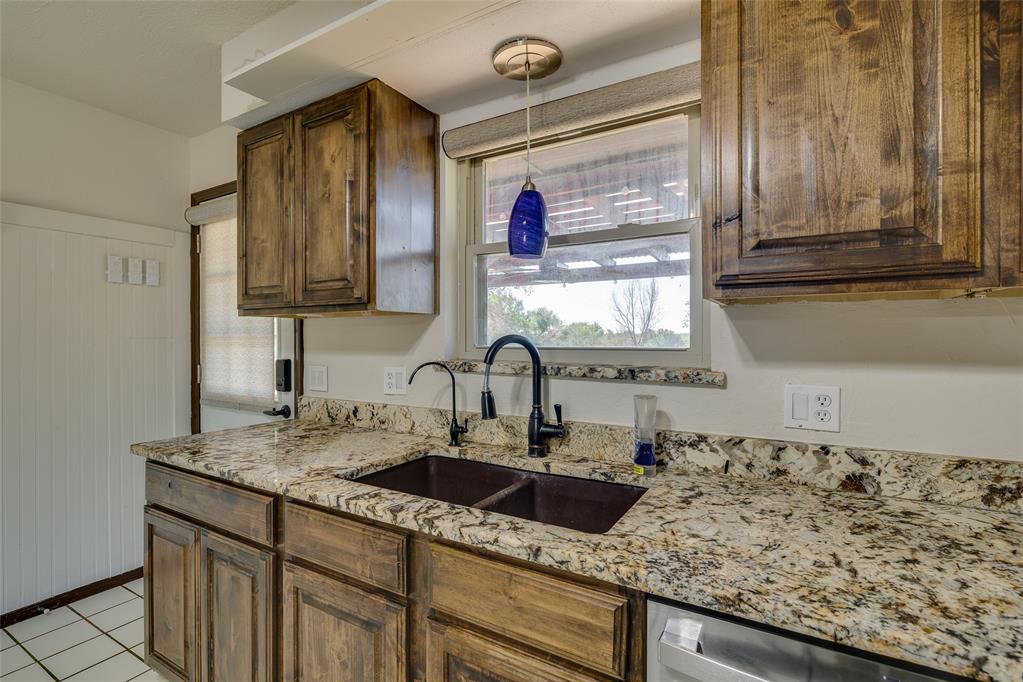 2321 County Road 1268 Property Photo 15