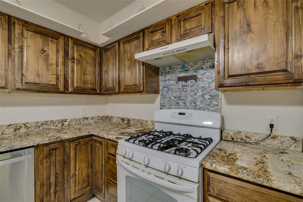 2321 County Road 1268 Property Photo 21