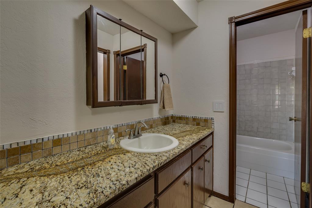 2321 County Road 1268 Property Photo 33
