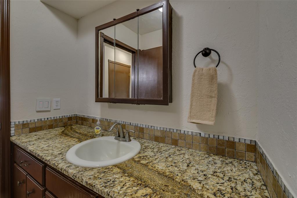 2321 County Road 1268 Property Photo 34
