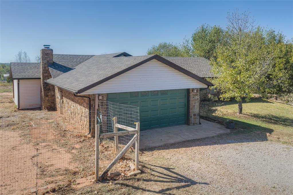 2321 County Road 1268 Property Photo 38