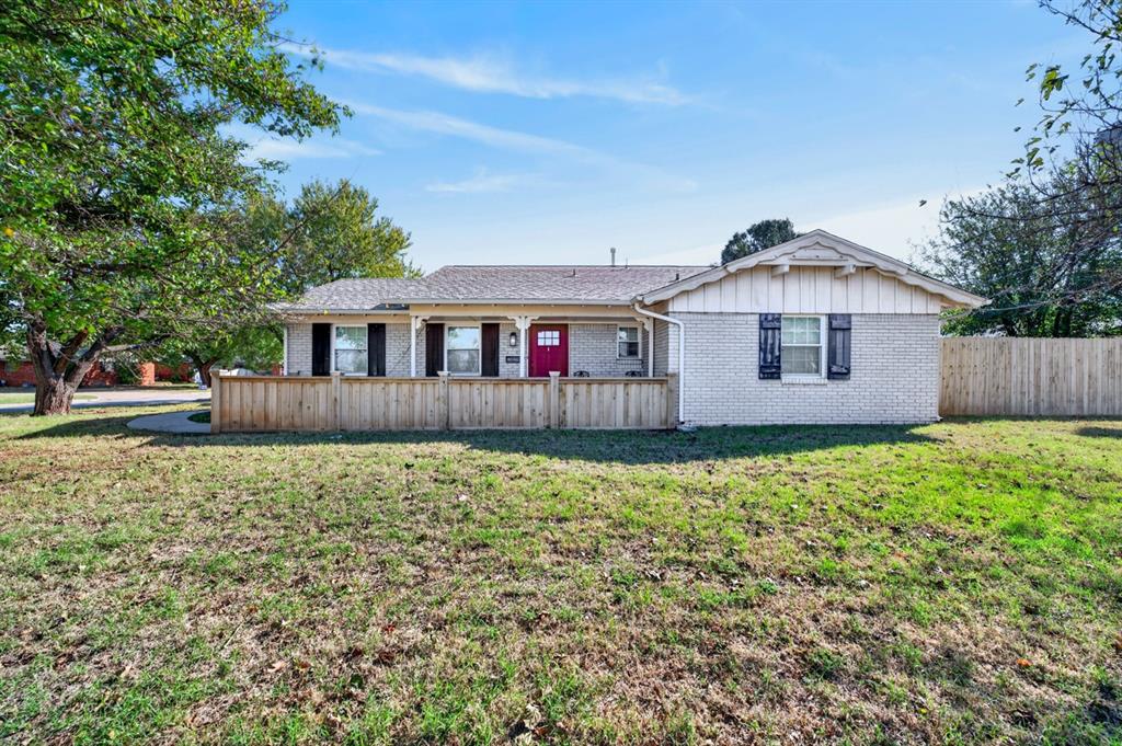 2832 Manchester Drive Property Photo 1