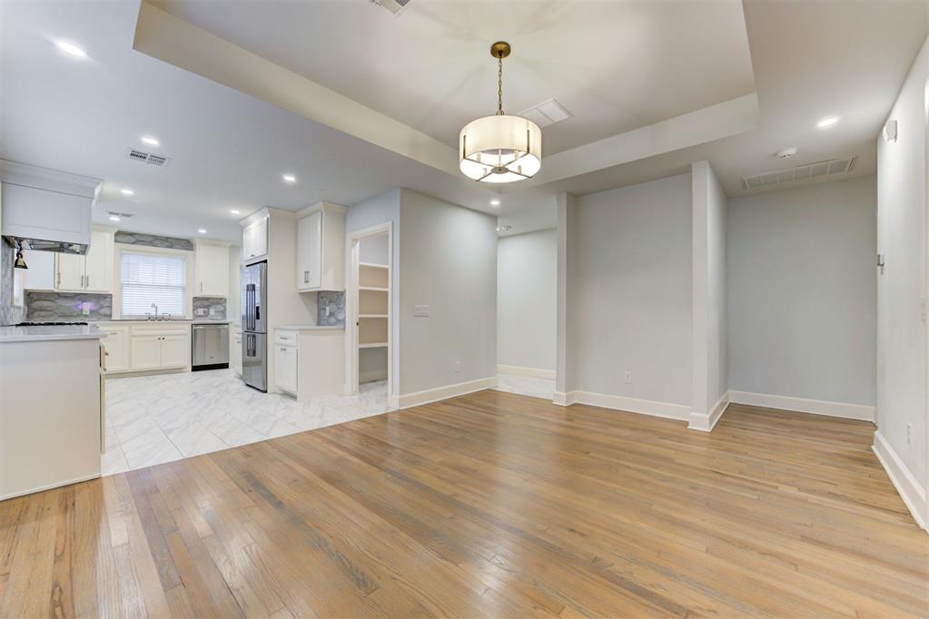 2208 N Indiana Avenue Property Photo 15
