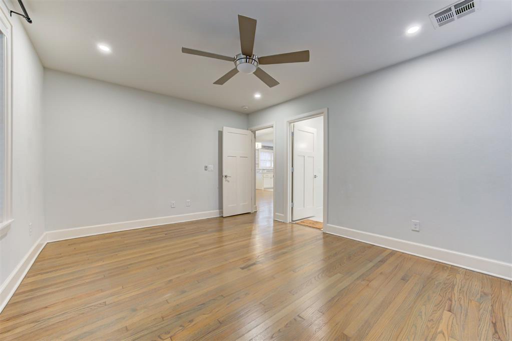 2208 N Indiana Avenue Property Photo 28