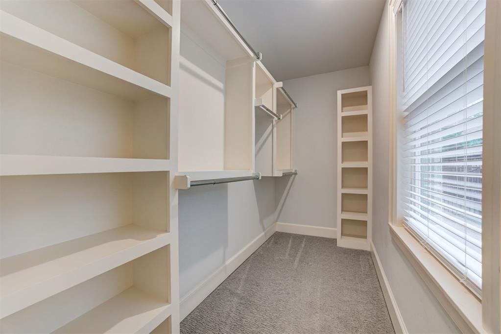 2208 N Indiana Avenue Property Photo 34