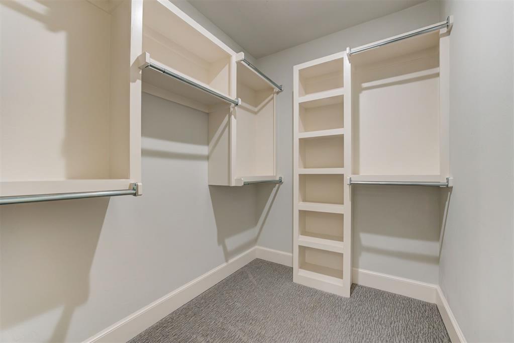 2208 N Indiana Avenue Property Photo 44
