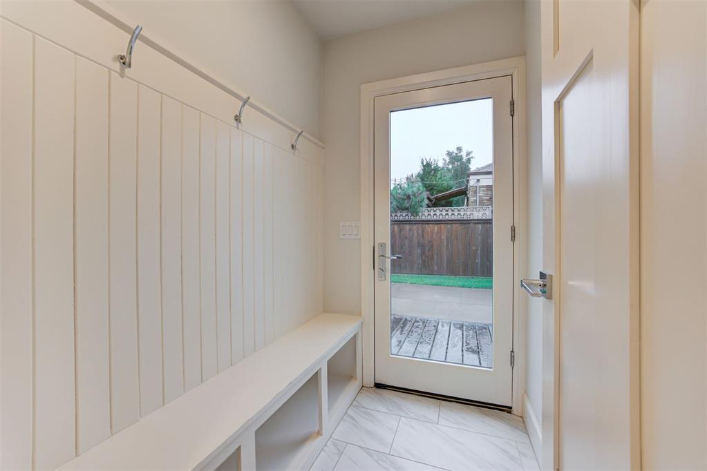 2208 N Indiana Avenue Property Photo 45
