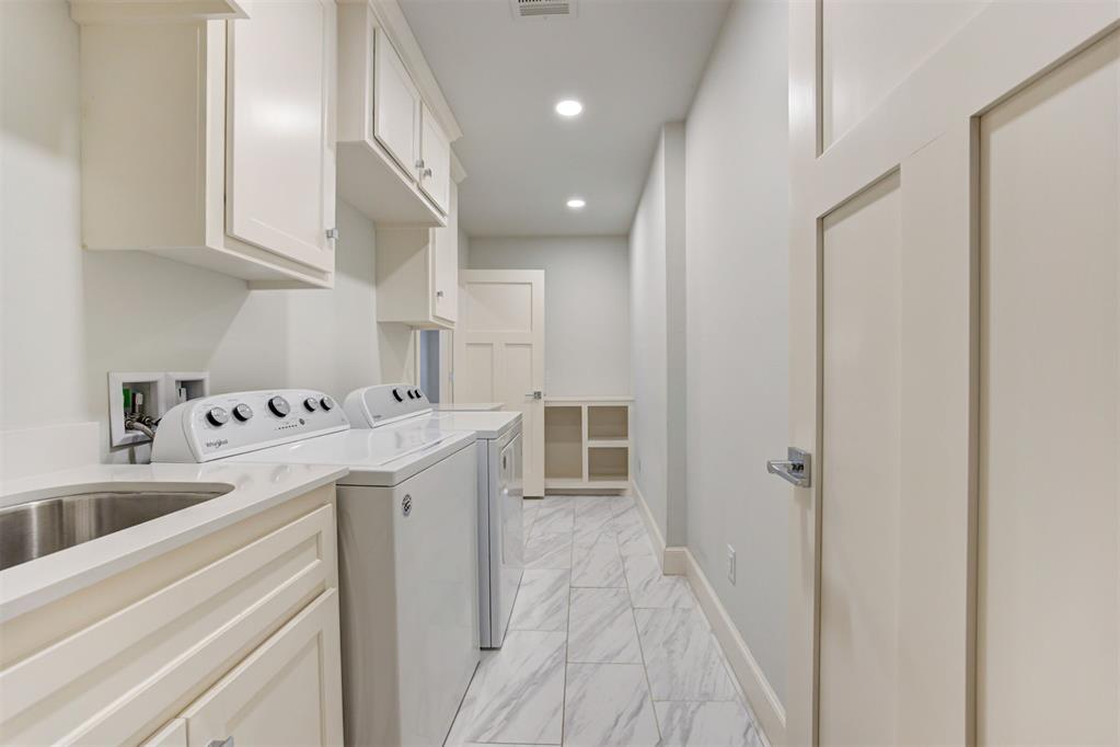 2208 N Indiana Avenue Property Photo 46