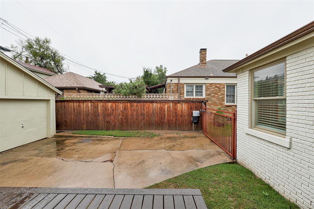 2208 N Indiana Avenue Property Photo 48