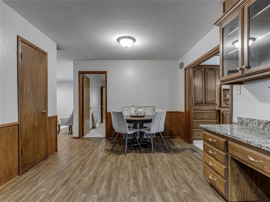 712 W Silver Meadow Drive Property Photo 12