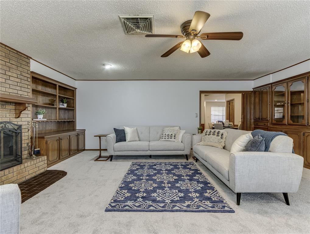 712 W Silver Meadow Drive Property Photo 13