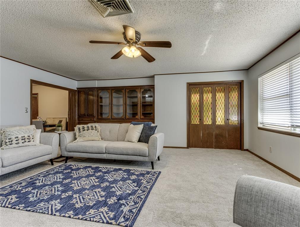 712 W Silver Meadow Drive Property Photo 14