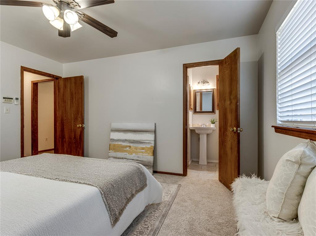 712 W Silver Meadow Drive Property Photo 17