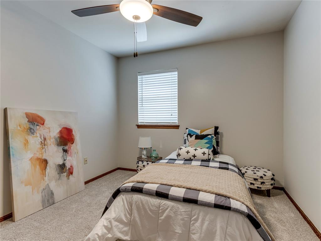 712 W Silver Meadow Drive Property Photo 19