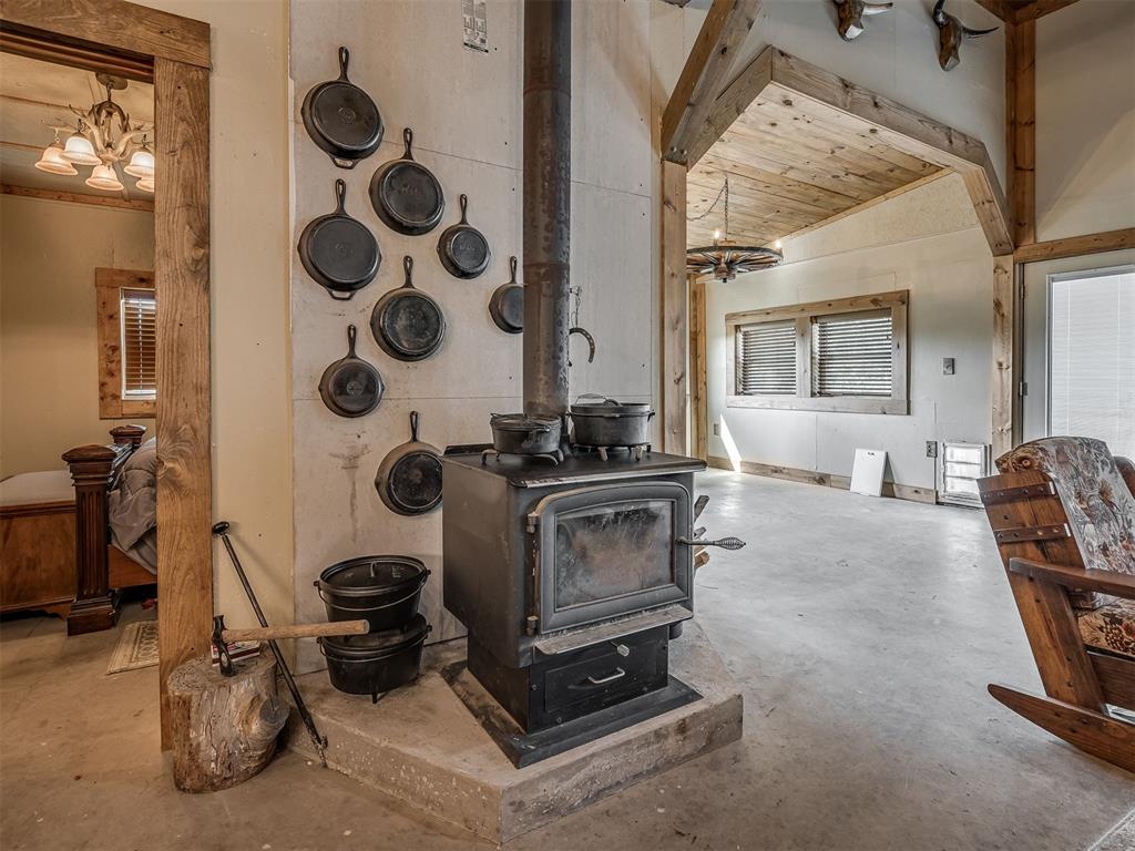 377056 E 1040 Road Property Photo 9