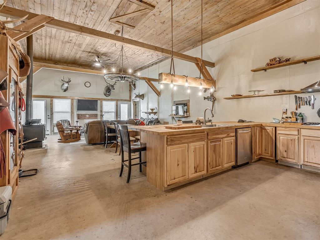 377056 E 1040 Road Property Photo 11