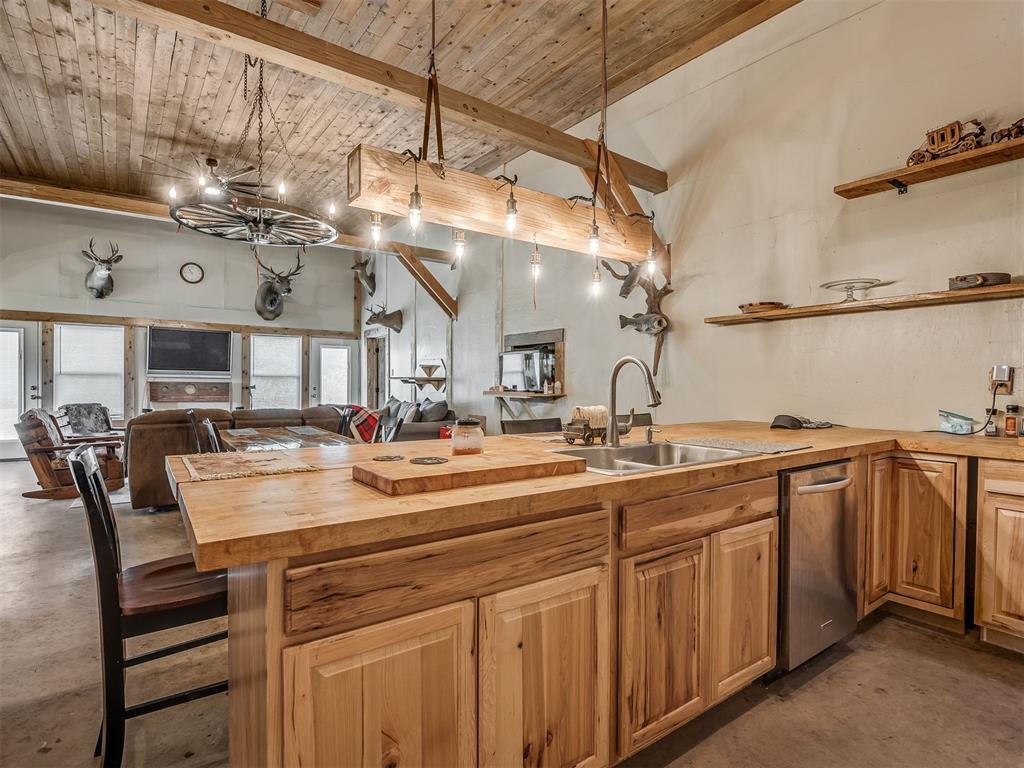 377056 E 1040 Road Property Photo 13