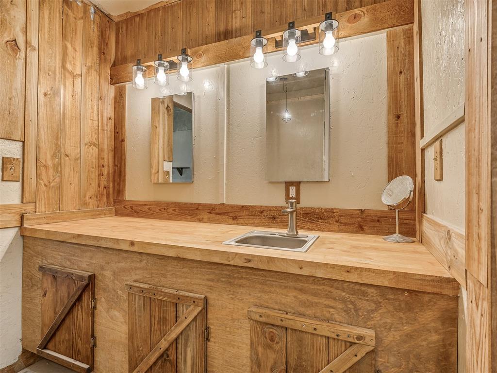 377056 E 1040 Road Property Photo 25