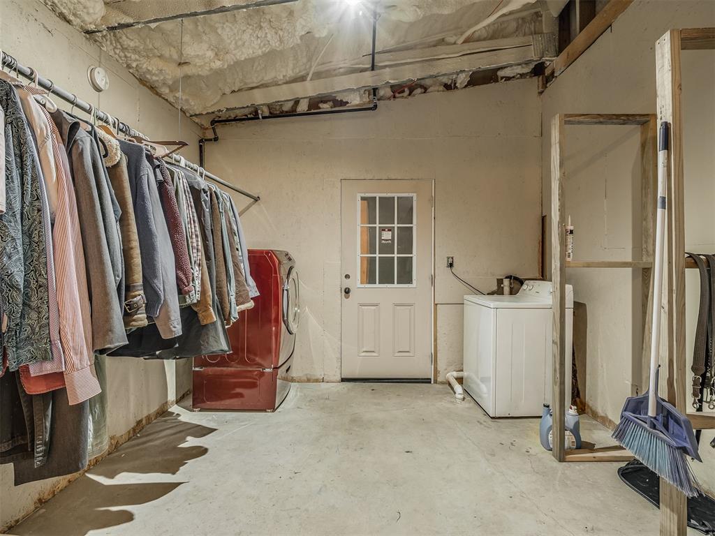 377056 E 1040 Road Property Photo 28