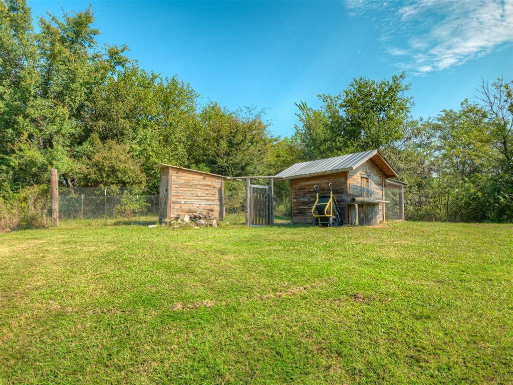 377056 E 1040 Road Property Photo 45