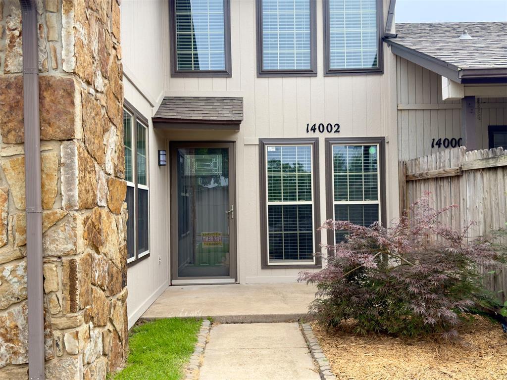 14002 Crossing Way Property Photo 1