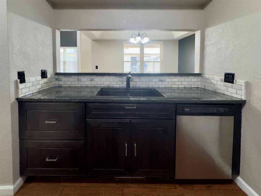 14002 Crossing Way Property Photo 13