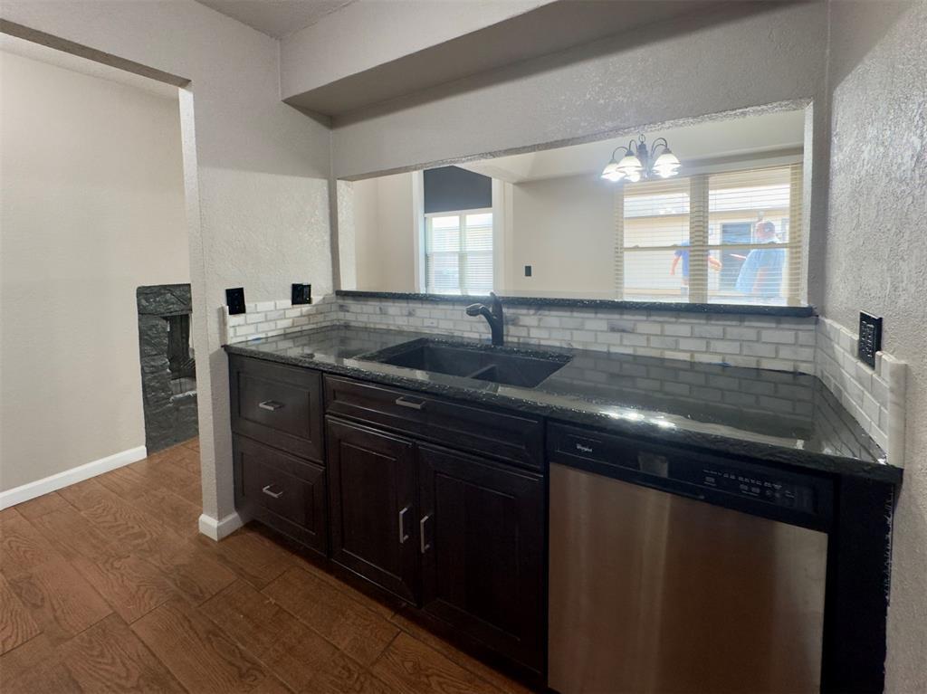 14002 Crossing Way Property Photo 14