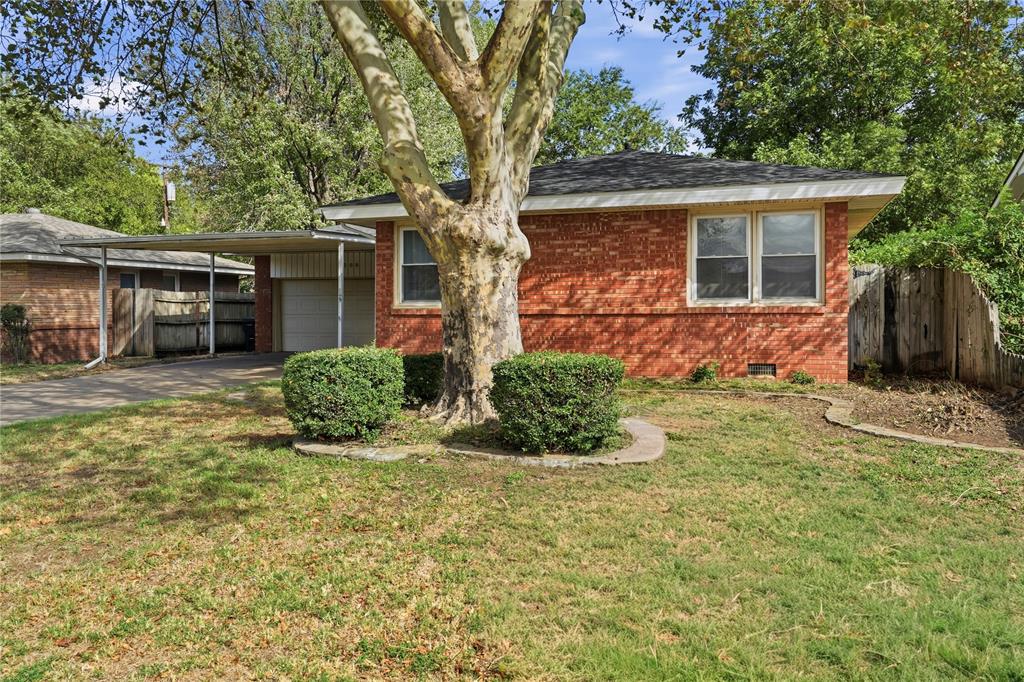 305 W Glenhaven Drive Property Photo 3