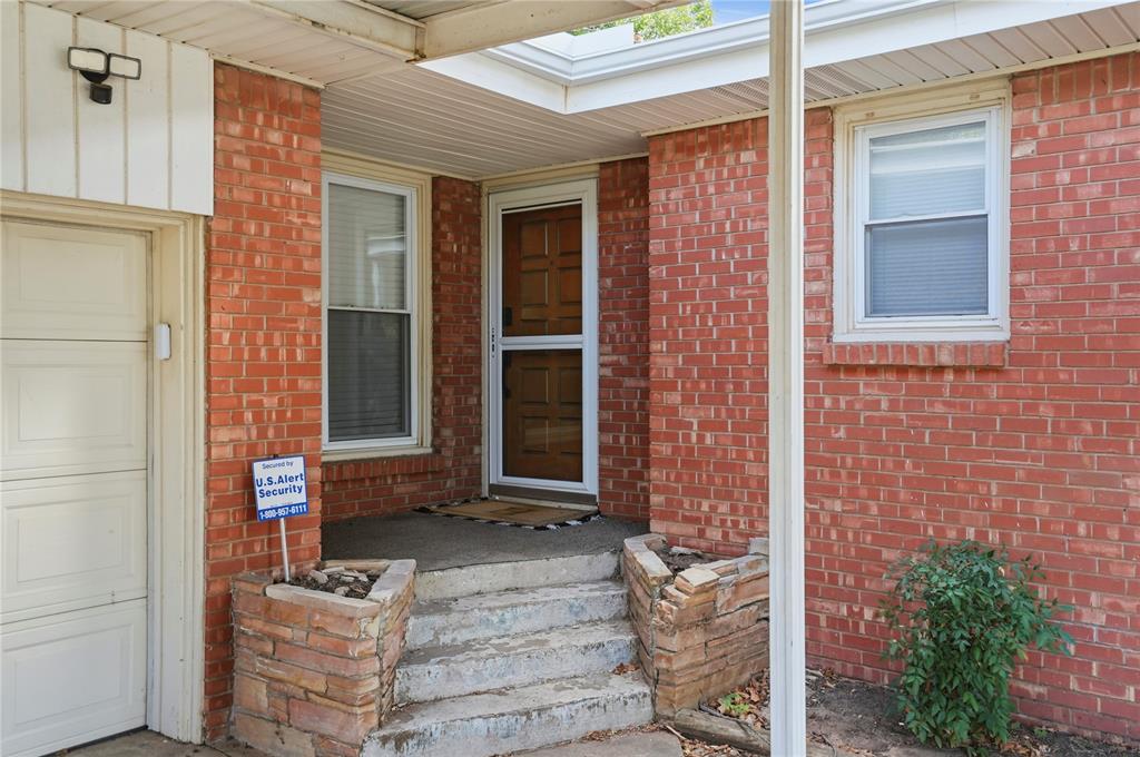 305 W Glenhaven Drive Property Photo 5