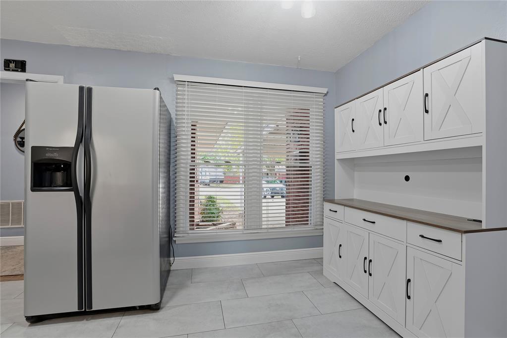 305 W Glenhaven Drive Property Photo 12