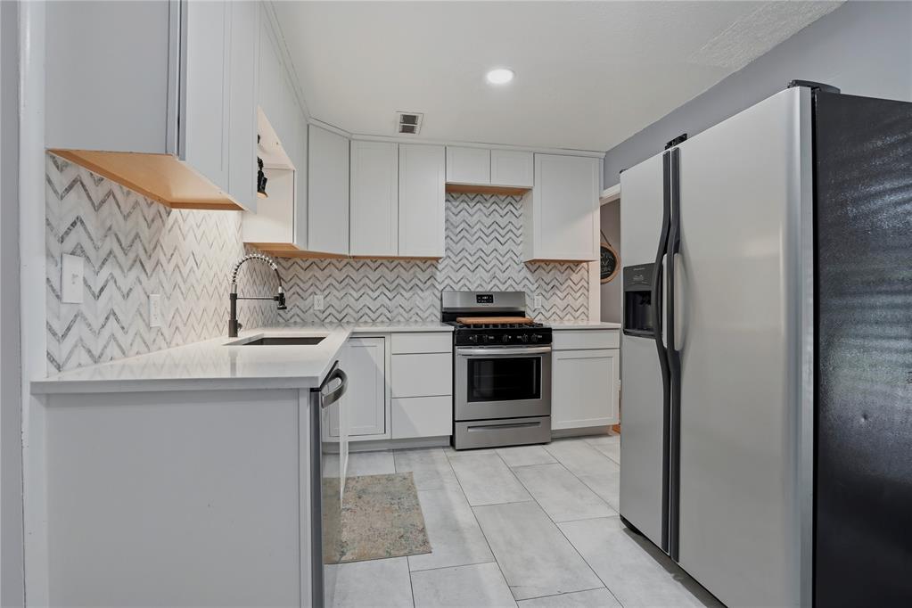 305 W Glenhaven Drive Property Photo 14