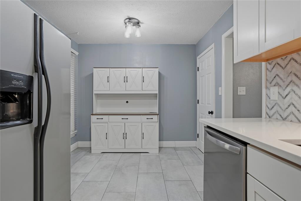 305 W Glenhaven Drive Property Photo 17