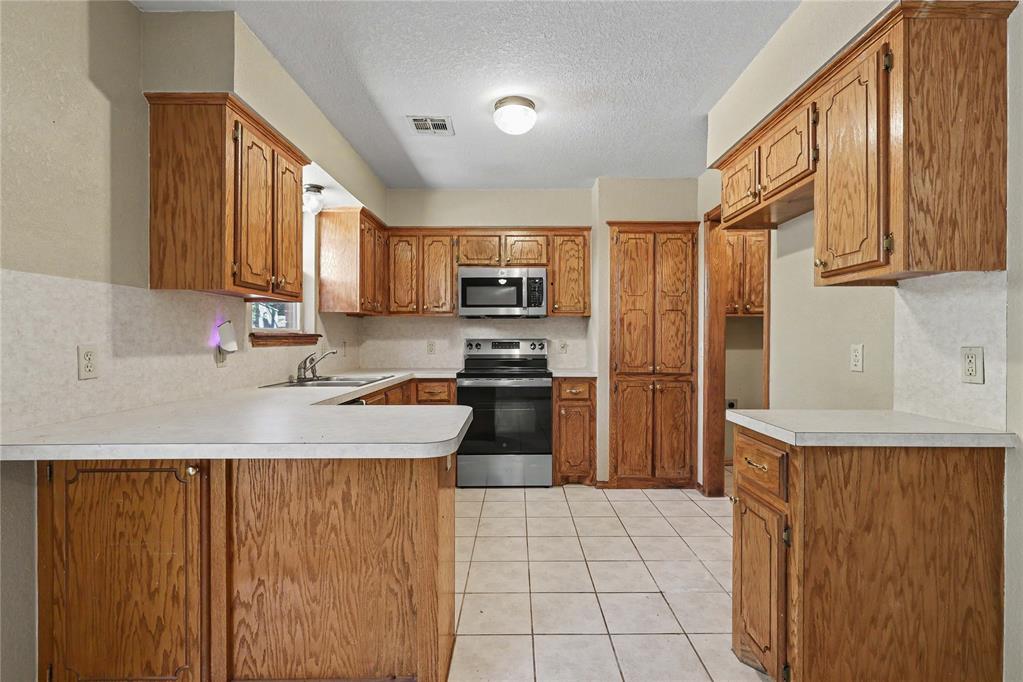 705 Arnold Avenue Property Photo 4