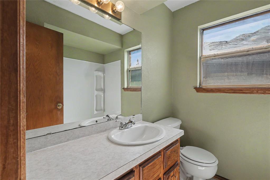705 Arnold Avenue Property Photo 10