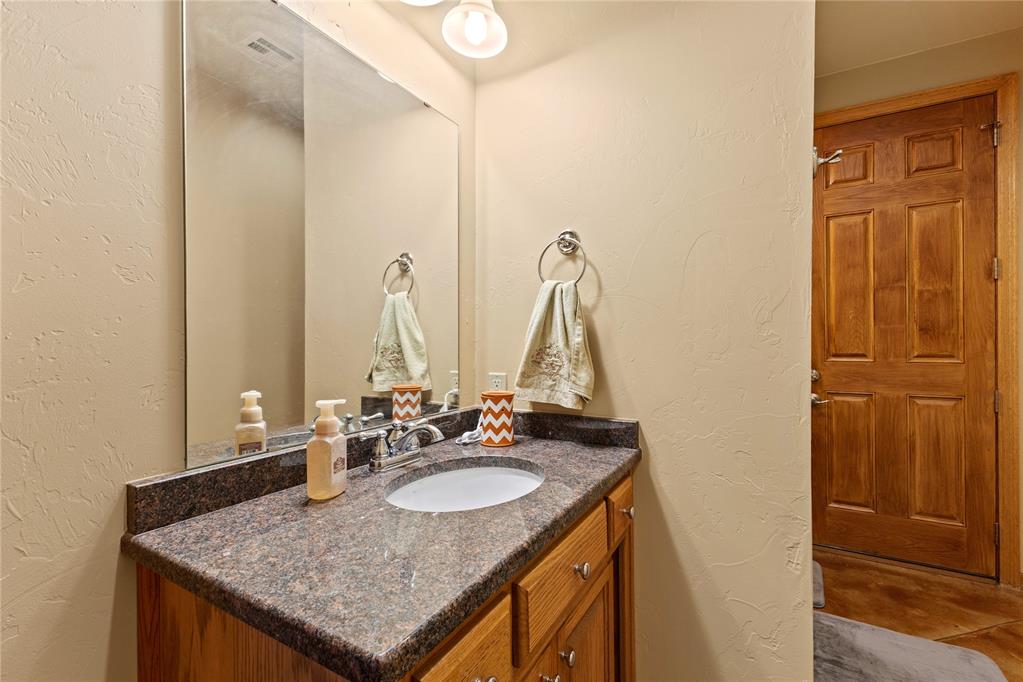 601 Spring Valley Lane Property Photo 16