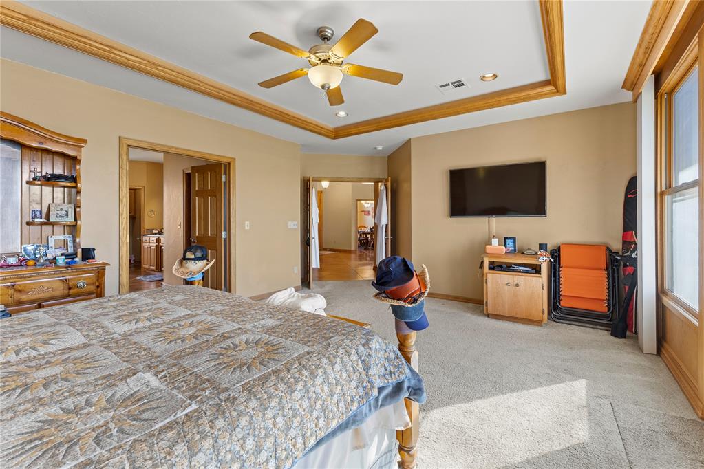 601 Spring Valley Lane Property Photo 18