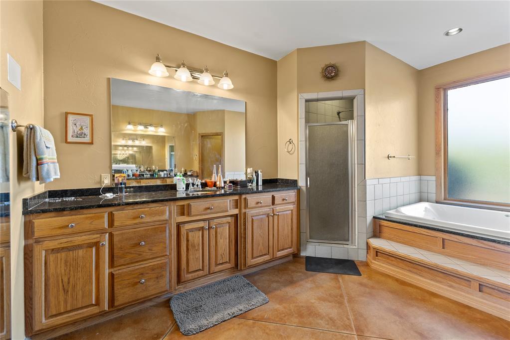 601 Spring Valley Lane Property Photo 19