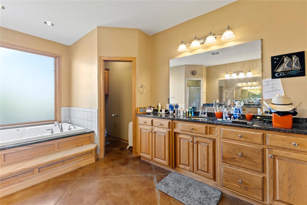 601 Spring Valley Lane Property Photo 20