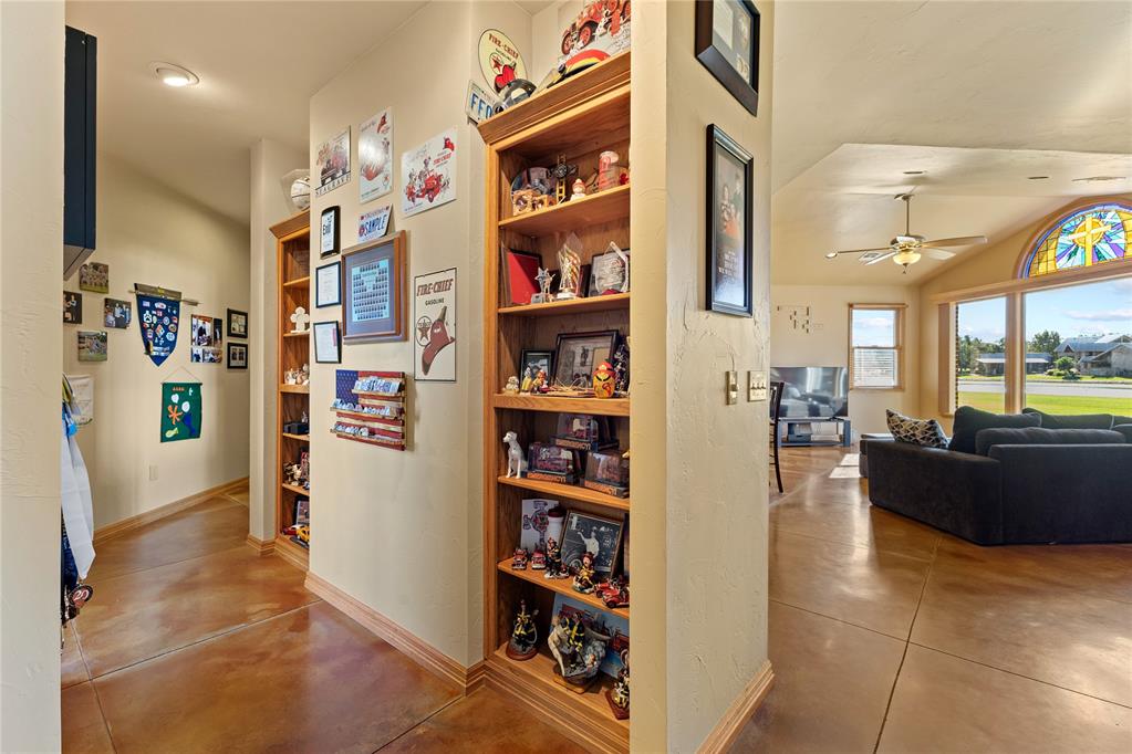 601 Spring Valley Lane Property Photo 23