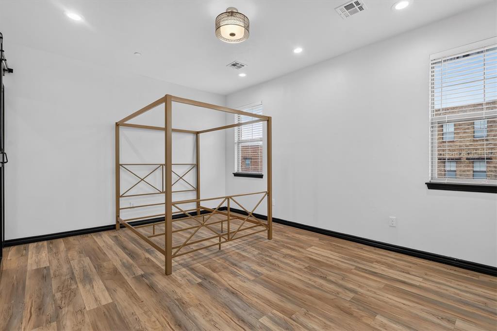471 S Fretz Avenue Property Photo 14
