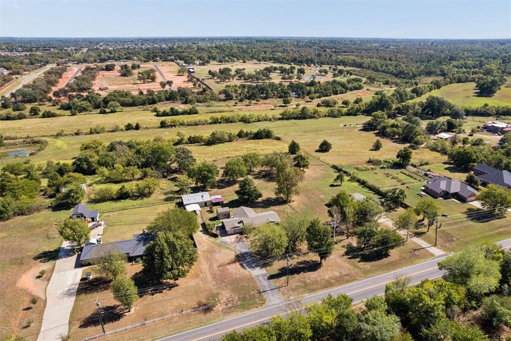900 N Choctaw Road Property Photo 2