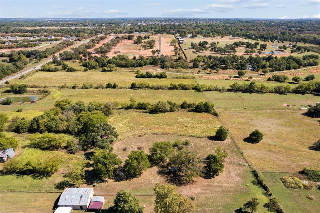 900 N Choctaw Road Property Photo 3