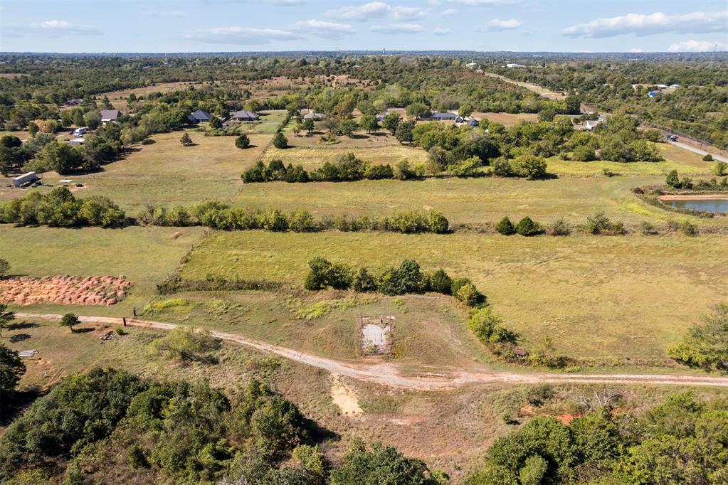 900 N Choctaw Road Property Photo 4