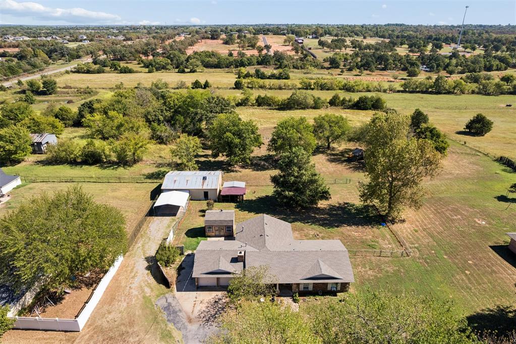 900 N Choctaw Road Property Photo 6