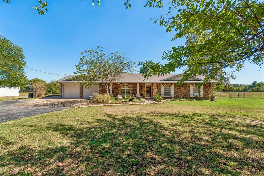 900 N Choctaw Road Property Photo 7