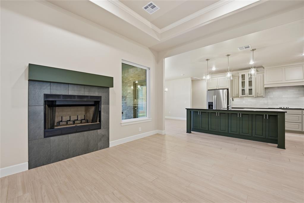 8220 Red Feather Property Photo 13