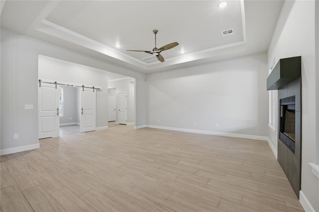 8220 Red Feather Property Photo 14