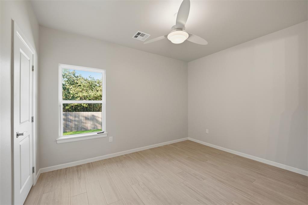 8220 Red Feather Property Photo 24